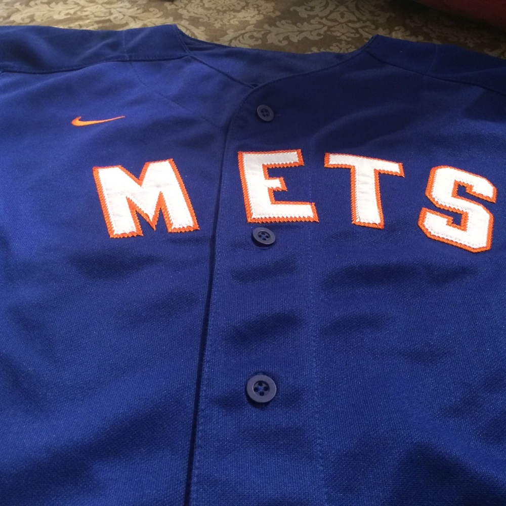 Woman's NY Mets jersey!